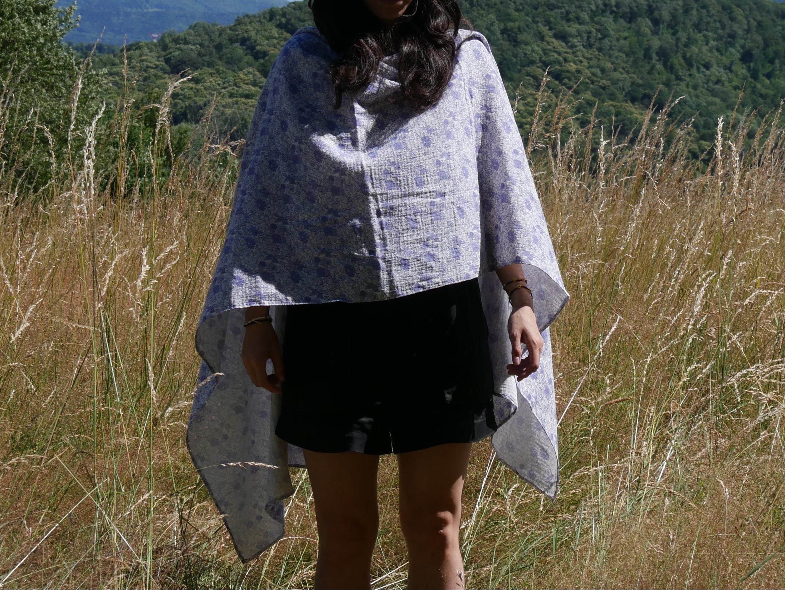 Echarpe, Étole XXL en double gaze de coton – Liberty Bleu