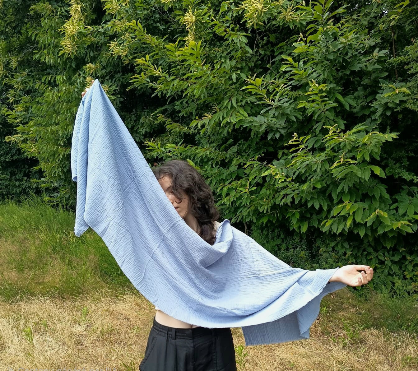 Echarpe, Étole XXL. Douceur de la double gaze de coton – Bleu Lavande