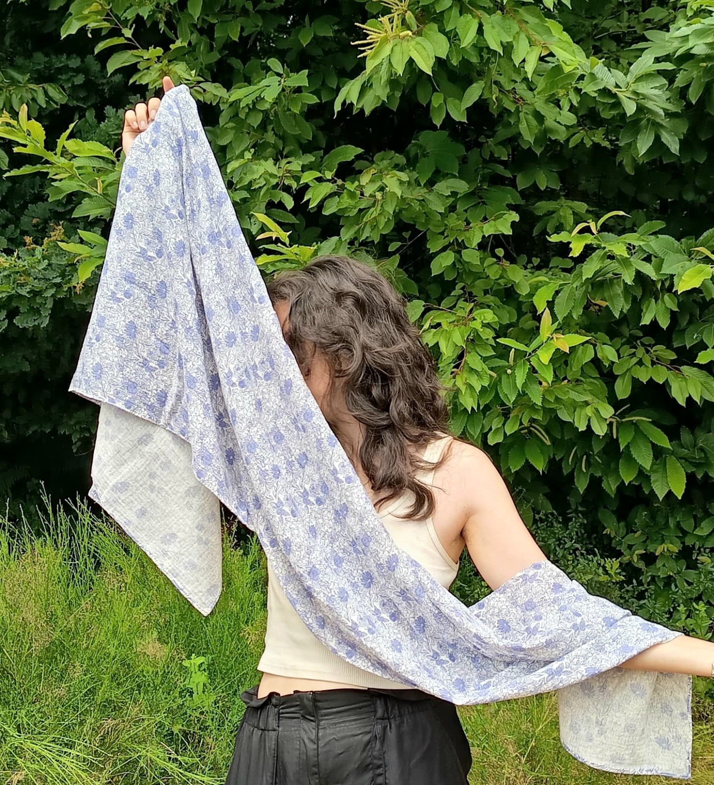 Echarpe, Étole XXL en double gaze de coton – Liberty Bleu