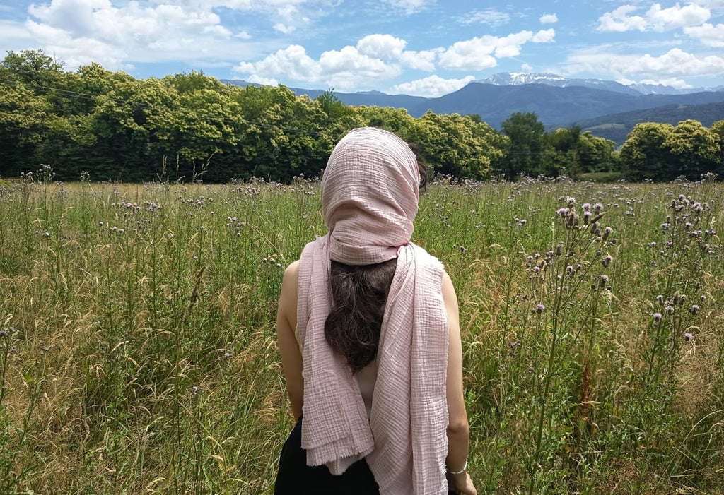Echarpe, Étole XXL. Douceur de la  double gaze de coton – Rose Poudré